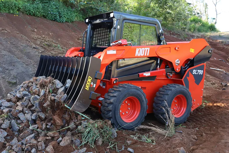Kioti SL750 skid steer loader